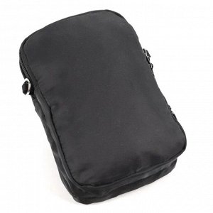Сумка 12 x 18 x 4 см. Маленькая спортивная текстильная сумка через плечо черного цвета. Имеет один наружный карман на молнии и два отделения на молниях. 
Максимальная длина наплечного ремня 140 см.