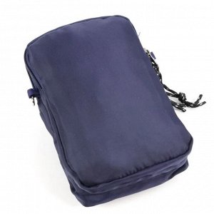 Сумка 12 x 18 x 4 см. Маленькая спортивная текстильная сумка через плечо синего цвета. Имеет один наружный карман на молнии и два отделения на молниях. 
Максимальная длина наплечного ремня 140 см.