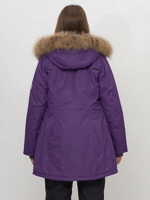 Парка женская с капюшоном и мехом зимняя темно-фиолетового цвета 551961TF