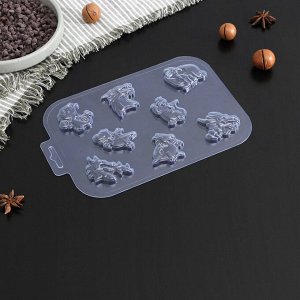 Форма для шоколада и конфет пластиковая «Драконы», размер ячейки 5?4 см, цвет прозрачный