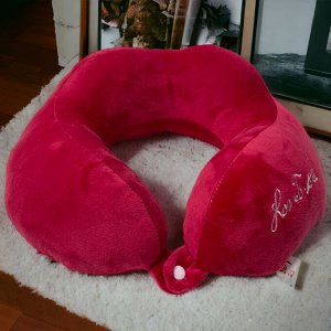 Подушка для шеи 30см*30см*8см(красный)