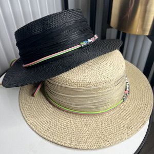 Шляпа Женская шляпка - удобный летний аксессуар. Подойдет к нарядам всех цветов, а также защитит от солнца во время пляжного отдыха. Шляпку после перевозки в чемодане вам поможет отпариватель, либо ув