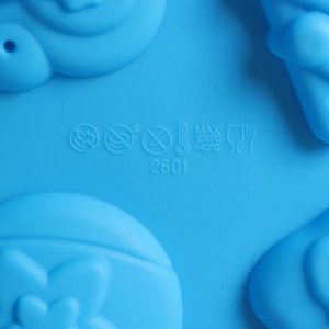 Форма для украшений 3D Доляна «Ёлочные игрушки», силикон, 30x30 см, 12 ячеек, цвет синий