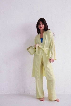 Костюм из кимоно и брюк-палаццо светло-жёлтый
