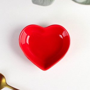 Соусник керамический Доляна «Сердце», 50 мл, 7,5×7 см, цвет красный