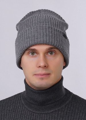Шапка Артикул поставщика: 423565аш
Состав: 70% акрил, 30% шерсть
Сезон: Осень, Зима
Год: 2023
Страна: Россия

Мужская двойная шапка, ластичного переплетения с отворотом, декорирована логотипом- наши