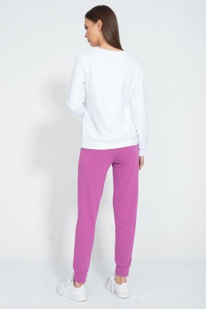 Костюм Костюм Kivviwear 4048405124 белый/лавандовый 
Состав: ПЭ-15%; Хлопок-85%;
Сезон: Лето
Рост: 170

Костюм. Классический свитшот с нанесенной апликацией либо цифровой печатью. Брюки средней посад