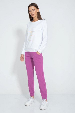 Костюм Костюм Kivviwear 4048405124 белый/лавандовый 
Состав: ПЭ-15%; Хлопок-85%;
Сезон: Лето
Рост: 170

Костюм. Классический свитшот с нанесенной апликацией либо цифровой печатью. Брюки средней посад