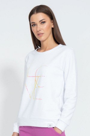 Костюм Костюм Kivviwear 4048405124 белый/лавандовый 
Состав: ПЭ-15%; Хлопок-85%;
Сезон: Лето
Рост: 170

Костюм. Классический свитшот с нанесенной апликацией либо цифровой печатью. Брюки средней посад