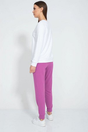Костюм Костюм Kivviwear 4048405124 белый/лавандовый 
Состав: ПЭ-15%; Хлопок-85%;
Сезон: Лето
Рост: 170

Костюм. Классический свитшот с нанесенной апликацией либо цифровой печатью. Брюки средней посад