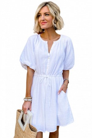Белое платье-рубашка с карманами и кулиской на талии