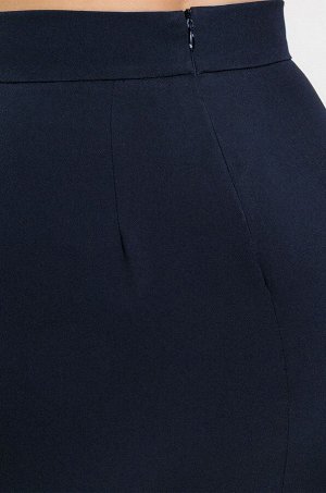 Женская юбка мини с разрезом