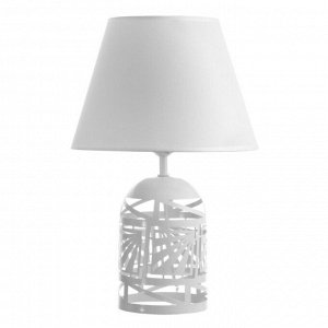 Настольная лампа "Бирма" E14 40Вт белый 27х27х42 см