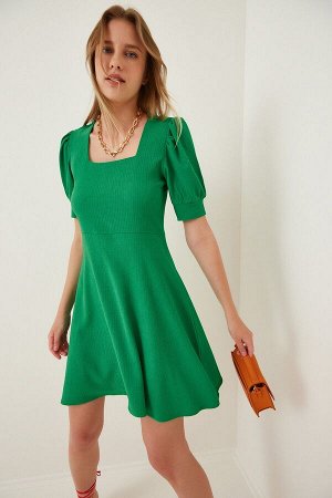 Женское ярко-зеленое расклешенное платье с квадратным вырезом DD01083