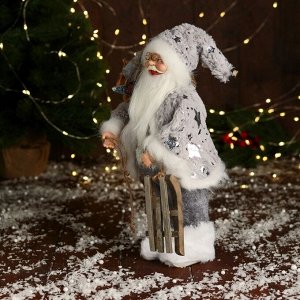 Дед Мороз "Блестящей шубе и с санями" 28 см, серебро