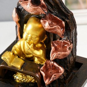 Фонтан настольный от сети "Маленький будда с книгой у фонтана" 13х13х20 см