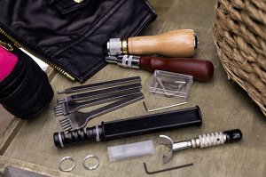фирма ГАММА &quot;Промысел&quot; Ручная швейная машинка по коже LT-009 для кожи .