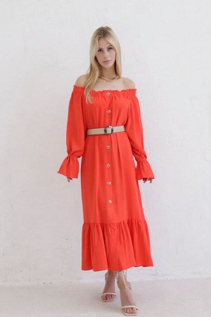 Длинное платье с открытыми плечами красное