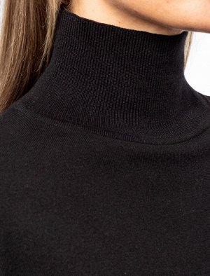 Асимметричный свитер тонкой вязки