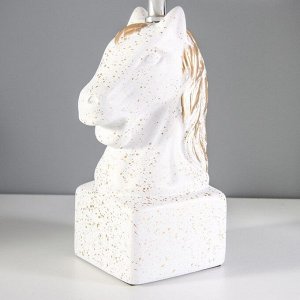 Настольная лампа "Лошадь" Е14 40Вт белый 22х22х41 см RISALUX