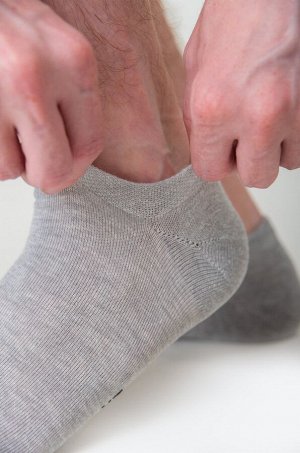 Однотонные укороченные носки в размере: 29-31 (43-46)