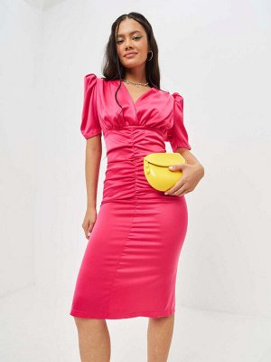 Платье с драпировкой и разрезом по спинке розовое. Цвет розовый