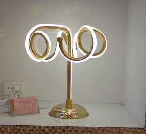 GD настольная лампа (2 цвета LED)