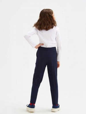 Брюки Элегантные, зауженные брюки длиной 7/8 из  для девочки из приятной на ощупь поливискозы с повышенной износостойкостью классического темно-синего цвета, с  заутюженными стрелками, на поясе с евро