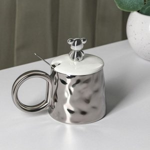 Кружка керамическая с ложкой «Стильный мишка», 320 мл, цвет серебряный