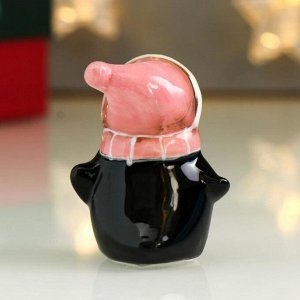 Сувенир керамика "Пингвин Лоло в розовом новогоднем колпаке и шарфике" 7х4,5х5,5 см
