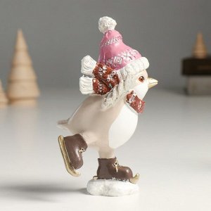 Фигурка полистоун «Птенчик в шапке и шарфике, на коньках», 9.5x7.5x15 см, МИКС