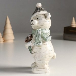 Фигурка полистоун «Медвежонок в шапке и шарфе с охапкой шишек», 7.5x9.5x18.5 см