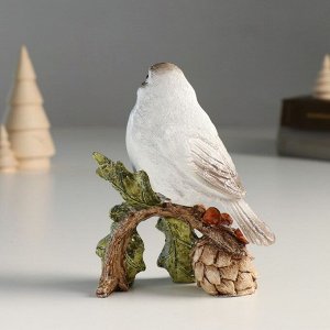 Фигурка полистоун «Воробышек на ветке с шишкой и ягодками», 10.5x6x13 см