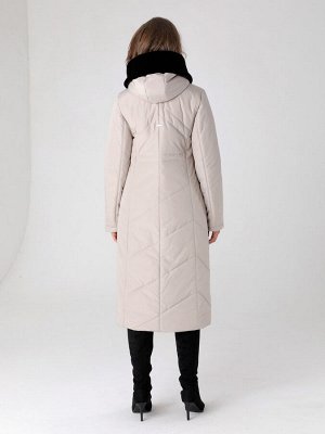 Пальто Длинное зимнее пальто полуприлегающего силуэта с втачными рукавами и застежкой на двухзамковую молнию с внутренней ветрозащитной планкой. Отворот втачного капюшона выполнен из  искусственного м