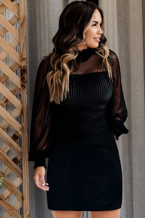 Черное облегающее мини-платье с рукавами из сетки в горошек