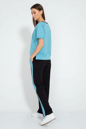 Костюм Костюм Kivviwear 403823063101 голубой 
Сезон: Лето
Рост: 170

Легкий и стильный костюм для летнего сезона, а так же для занятий спортом. Футболка с V-образным вырезом и рукавом реглан подчерки