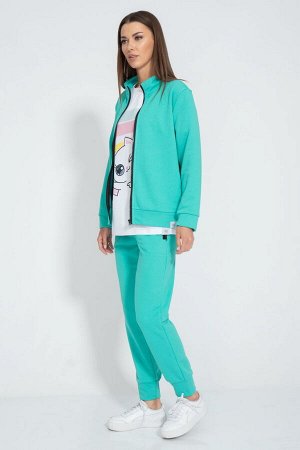Костюм Костюм Kivviwear 3048305101 бенеттон 
Состав: ПЭ-15%; Хлопок-85%;
Сезон: Осень-Зима
Рост: 170

Спортивный костюм из трехниточного футера высшего качества с карманами на молнии. Костюм состоит 