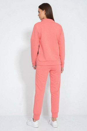 Костюм Костюм Kivviwear 3048305105 коралловый 
Состав: ПЭ-15%; Хлопок-85%;
Сезон: Осень-Зима
Рост: 170

Спортивный костюм из трехниточного футера высшего качества с карманами на молнии. Костюм состои