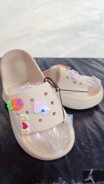 Шлепанцы женские