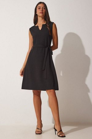 Женское черное трикотажное платье с v-образным вырезом и поясом JS00014