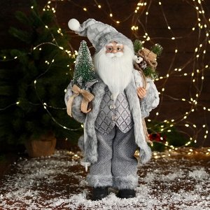 Дед Мороз "Клетчатом жилете и с ёлкой" 45 см, серый