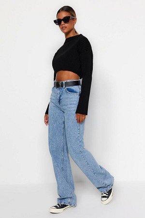 Голубые широкие джинсы с высокой талией