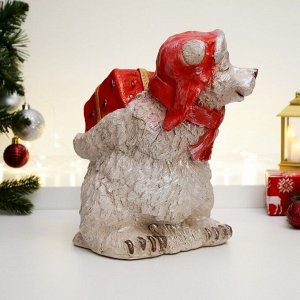 Фигура "Белый мишка в красной шапке с подарком" 28х26см