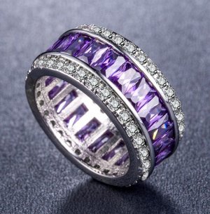 Кольцо Темно-фиолетовый камень