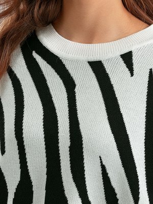 Удлиненный свитер черно-белый