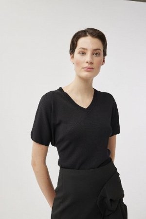 Кофта 75%RAYON 25%NYLON
Франция Лео Уго
