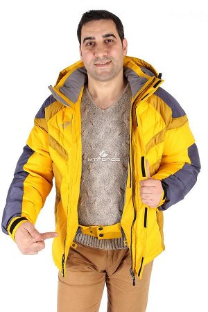 Мужская зимняя спортивная куртка желтого цвета