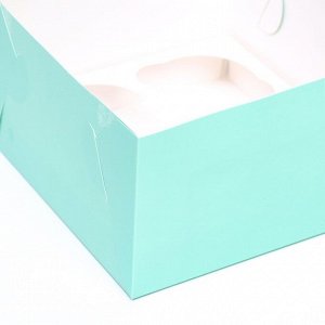 Упаковка под 4 капкейка с окном, зеленая, 16 х 16 х 10 см