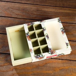 Коробка под 8 конфет + шоколад, с окном, "Шишки",17,7 х 17,85 х 3,85 см