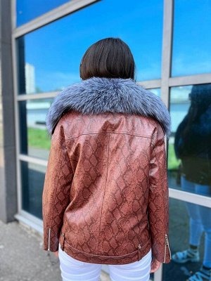 Куртка Куртка из эко кожи с натуральным мехом чернобурки, 65 см
Размеры 42,44,46,48,50